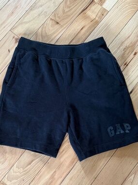 GAP Kids black shorts, size Large. Super soft fleece material – perfect for loun